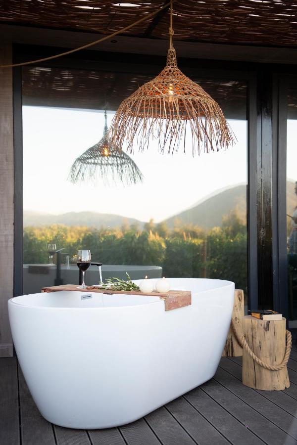 Vibo Wine Lodge At Viu Manent Santa Cruz Exteriör bild
